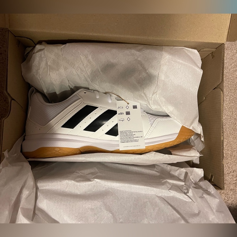 Women’s adidas Ligra 7 volleyball shoes